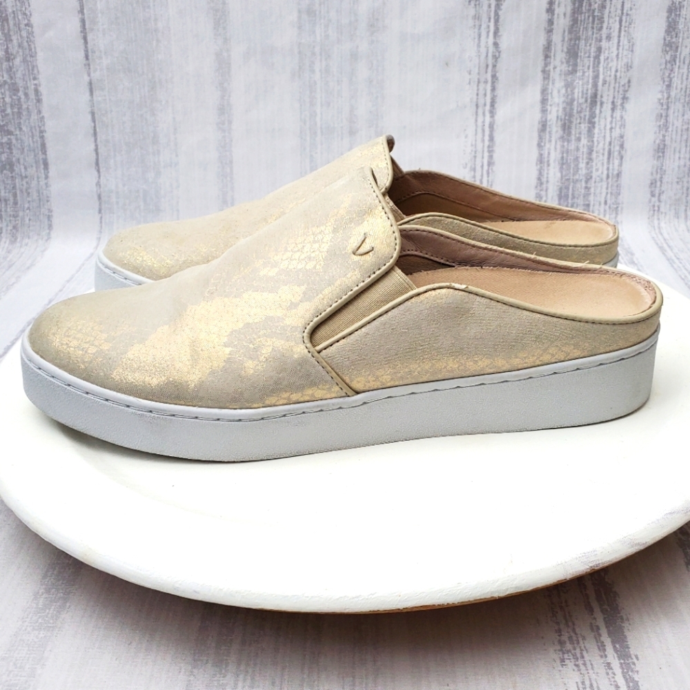 VIONIC Womens Dakota Light Gold Slip On Clog Sneaker Mule Size 8.5 - Picture 2 of 15
